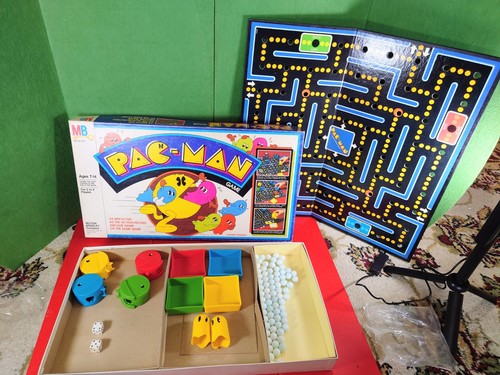 1982 pac man board - 1982, yellow