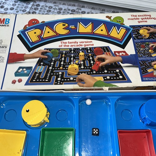 Pac man board game - board,