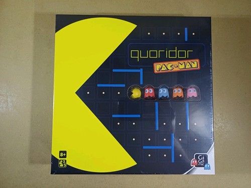 Quoridor board game - board, game:
